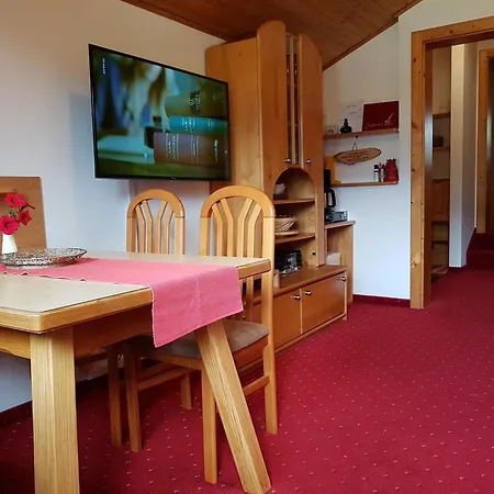 ابارتمنتهاوس هولاوس * زيل أم سي