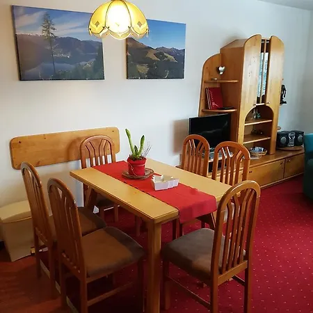 Appartementhaus Hollaus * Целль-ам-Зе